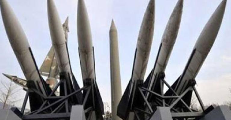 وكالة: كوريا الشمالية تطلق عشرة صواريخ قصيرة المدى