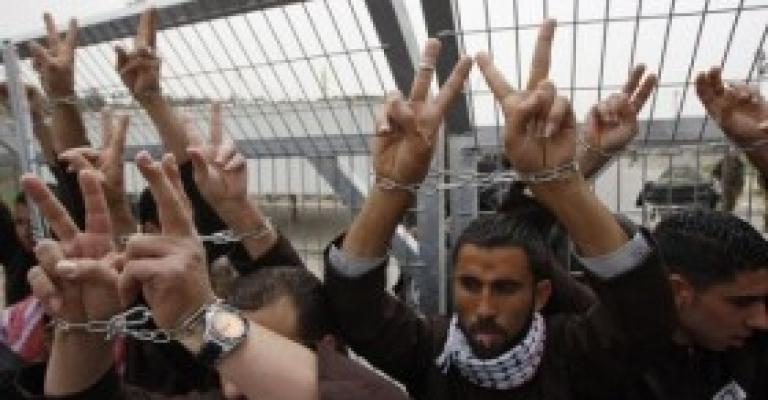 تأخير إجراءات الإفراج عن الأسرى تأخير إجراءات الإفراج عن الأسرى