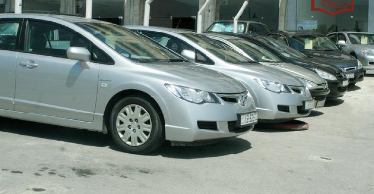 أسعار الوقود ترفع من شعبية " الهايبرد" أسعار الوقود ترفع من شعبية " الهايبرد"