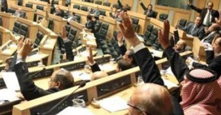 النواب يواصلون مناقشة قانون نقابة الصحفيين