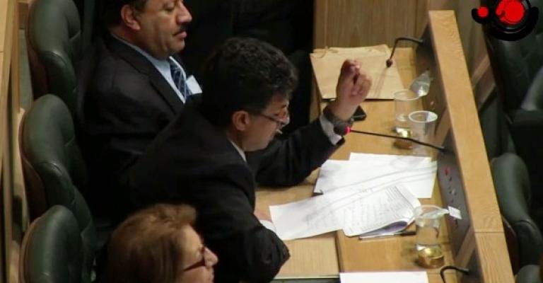 السواعير ينتقد استخدام طائرات حربية قديمة بالتدريبات‎- فيديو