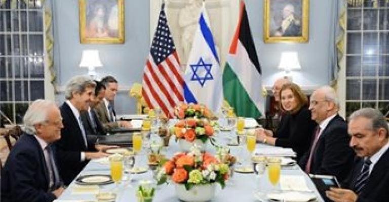 مفاوضون يحاولون إنقاذ محادثات السلام مفاوضون يحاولون إنقاذ محادثات السلام