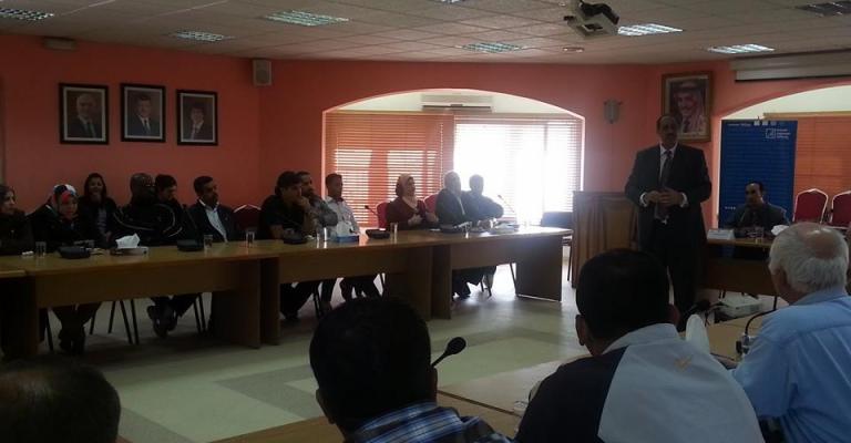 جلسة حوارية في الزرقاء حول دور المجالس البلدية في التنمية المحلية