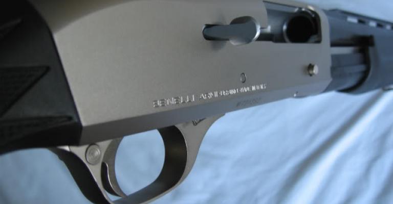 عجلون: حادث سير يكشف عن أسلحة ومخدرات عجلون: حادث سير يكشف عن أسلحة ومخدرات