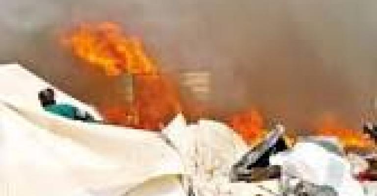 حريق يلتهم 11 كرفان في الزعتري حريق يلتهم 11 كرفان في الزعتري