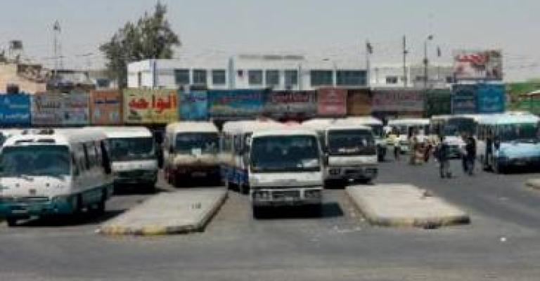 طلبة الازرق يشكون تقطع السبل بهم في الزرقاء بعد العصر