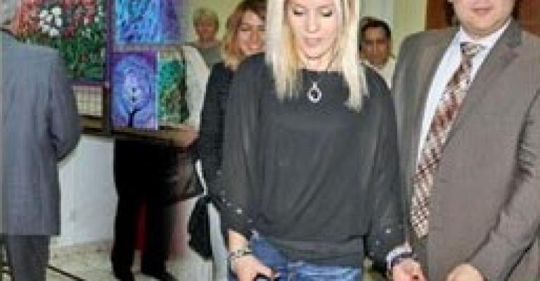 معرض تشكيلي في "الثقافي الروسي" معرض تشكيلي في "الثقافي الروسي"