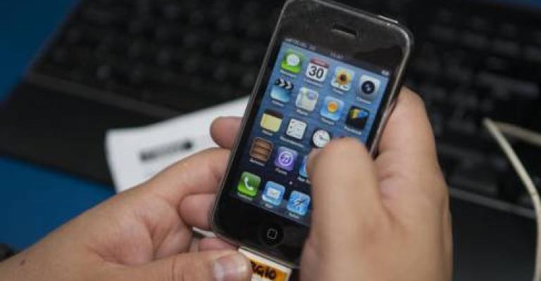 الهاتف النقال في المدرسة.. بين الضرورة واساءة الاستخدام