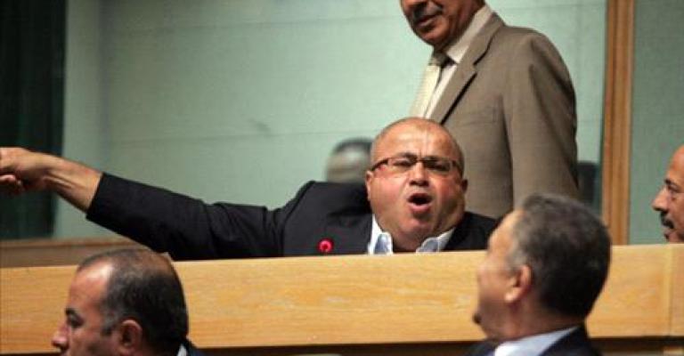 عطية: "لوبيات" تدير مؤامرة على البلد لتعطيل مشاريع الطاقة عطية: "لوبيات" تدير مؤامرة على البلد لتعطيل مشاريع الطاقة