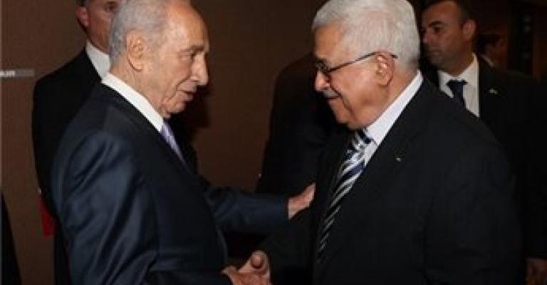 ابو مازن وبيرس يجتمعان في الفاتيكان