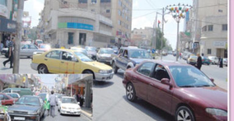 حملة تفتيشية لإزالة الحواجز المعيقة للسير