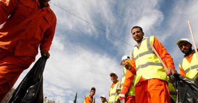 خطة لجمع نفايات عمّان برمضان وتواصل إزالة البسطات