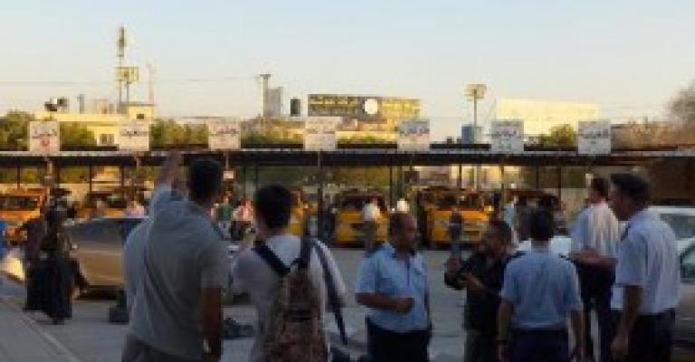 فتح معبر الكرامة امام مواطني الخليل فتح معبر الكرامة امام مواطني الخليل