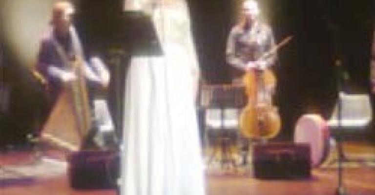 أمسية للفنانة رنين الشعار في "الثقافي الملكي" أمسية للفنانة رنين الشعار في "الثقافي الملكي"