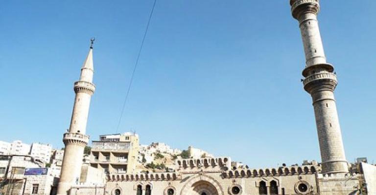 الازقة والمساجد ملاذ المضطرين مع نقص المراحيض العامة بالزرقاء الازقة والمساجد ملاذ المضطرين مع نقص المراحيض العامة بالزرقاء