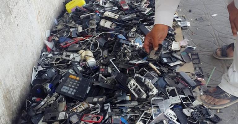 ادارة النفايات الالكترونية بالرزقاء.. ثقافة شعبية غائبة واداء رسمي خجول! ادارة النفايات الالكترونية بالرزقاء.. ثقافة شعبية غائبة واداء رسمي خجول!