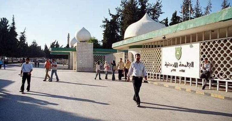 الطراونة: نائب الرئيس لشؤون الاستثمار سيكلف الأردنية 170 دينار فقط الطراونة: نائب الرئيس لشؤون الاستثمار سيكلف الأردنية 170 دينار فقط