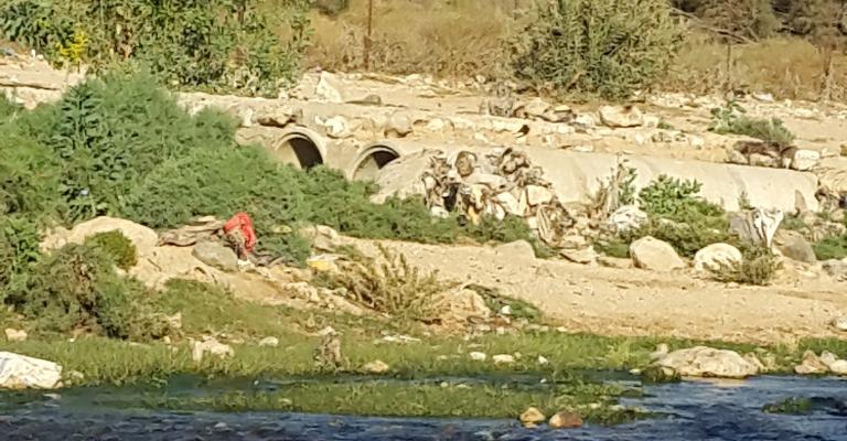 الاشغال : "اقامة جسر للمشاة على سيل "دوقرة" رهن بتوفر الارض الاشغال : "اقامة جسر للمشاة على سيل "دوقرة" رهن بتوفر الارض