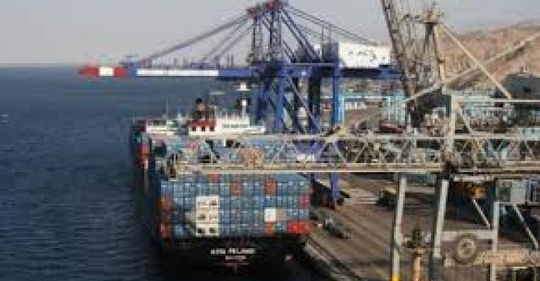 عمال الميناء: مستمرون بالإضراب رغم قرارات الفصل عمال الميناء: مستمرون بالإضراب رغم قرارات الفصل