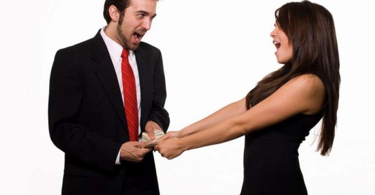 راتب الزوجة حين يتحول إلى نقمة ! راتب الزوجة حين يتحول إلى نقمة !