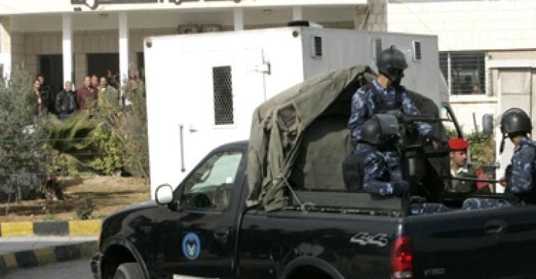 سنتا سجن لملتحق بتنظيمات مسلحة في سورية سنتا سجن لملتحق بتنظيمات مسلحة في سورية