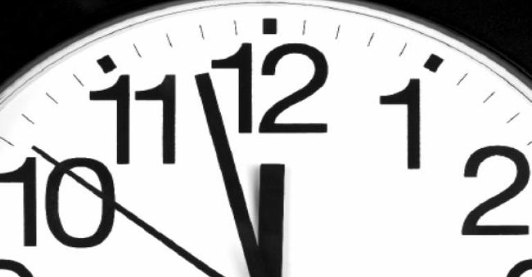 العمل بالتوقيت الشتوي بعد منتصف الليلة العمل بالتوقيت الشتوي بعد منتصف الليلة