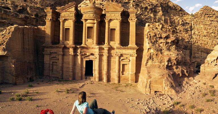 ارتفاع الدخل السياحي 9%