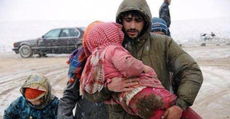 برد الشتاء.. عدوّ يتسلل لبيوت اللاجئين السوريين برد الشتاء.. عدوّ يتسلل لبيوت اللاجئين السوريين