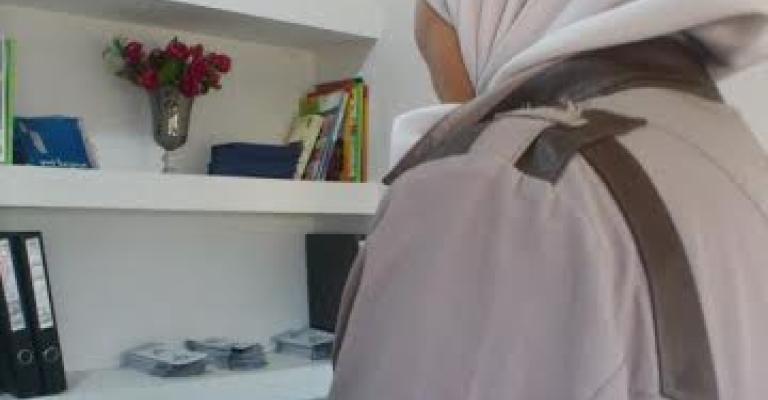 أسيرة الزنزانة.. اعتقلها المجتمع أسيرة الزنزانة.. اعتقلها المجتمع