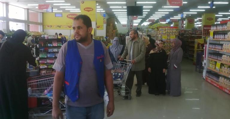 تخبط في آلية صرف كوبونات الغذاء في جرش... يربك اللاجئين تخبط في آلية صرف كوبونات الغذاء في جرش... يربك اللاجئين