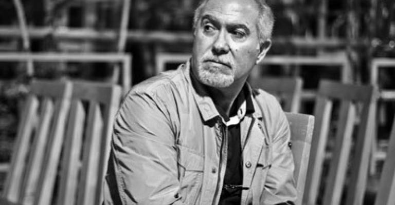 طاهر رياض لـ عمان نت : تجربة جديدة في ديواني الجديد، ومتردد في نشر كتاب عن محمود درويش طاهر رياض لـ عمان نت : تجربة جديدة في ديواني الجديد، ومتردد في نشر كتاب عن محمود درويش