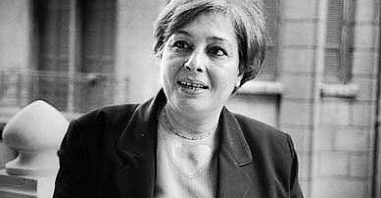 رحيل الروائية رضوى عاشور زوجة الشاعر الفلسطيني مريد البرغوثي رحيل الروائية رضوى عاشور زوجة الشاعر الفلسطيني مريد البرغوثي