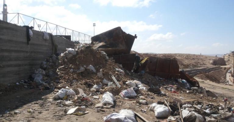 البلدية تقرر تحويل موقع مكب نفايات المخيم الى حديقة البلدية تقرر تحويل موقع مكب نفايات المخيم الى حديقة