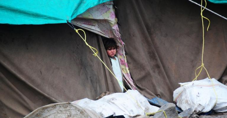 لاجئون يؤكدون إصاباتهم بغازات كيماوية... والصحة تنفي وجودهم لاجئون يؤكدون إصاباتهم بغازات كيماوية... والصحة تنفي وجودهم