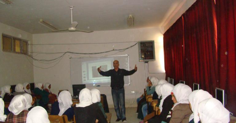 ورشة تثقيفية حول قواعد السلامة العامة في ثانوية الظليل للبنات