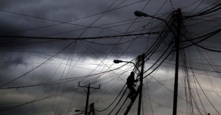 الكهرباء الأردنية تعالج 10 آلاف عطل كهربائي من أصل 11 ألف الكهرباء الأردنية تعالج 10 آلاف عطل كهربائي من أصل 11 ألف