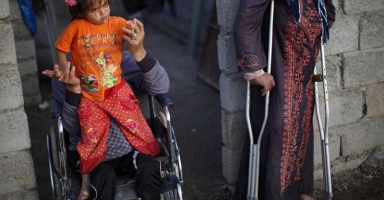 ذوو الاحتياجات في "الزعتري"... بين نقص الخدمات والدخلاء على المهنة ذوو الاحتياجات في "الزعتري"... بين نقص الخدمات والدخلاء على المهنة