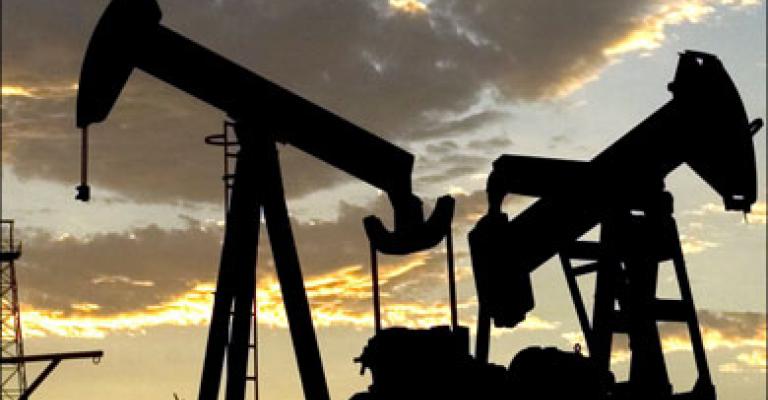 أسعار النفط تصعد نحو 49 دولار