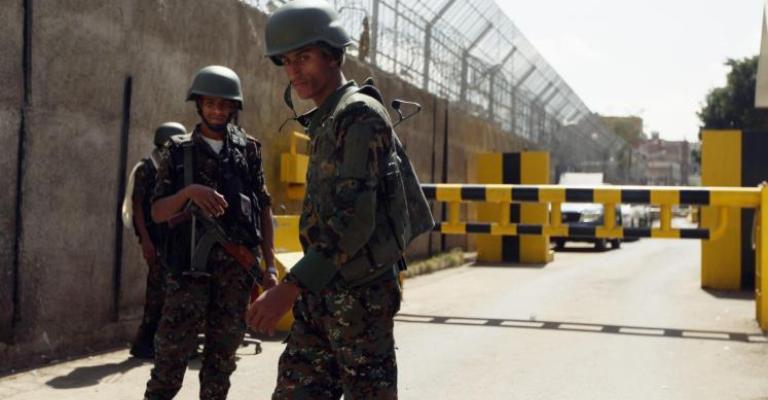 اشتباكات بين الحوثيين وقوات الأمن بالقرب من المقر الرئاسي