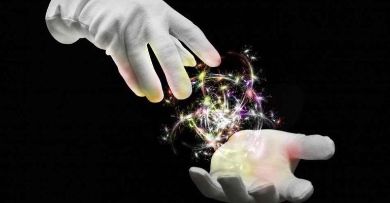 هل نظرية المؤامرة تعفينا من النقد الذاتي؟ هل نظرية المؤامرة تعفينا من النقد الذاتي؟