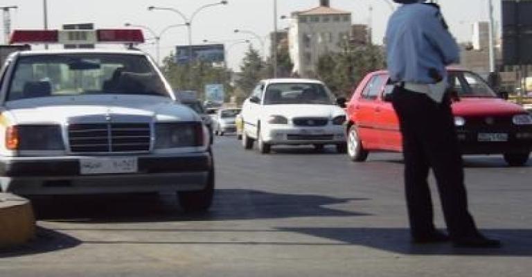 مخالفات بالجملة لسيارات موظفي "أحوال" الزرقاء مخالفات بالجملة لسيارات موظفي "أحوال" الزرقاء