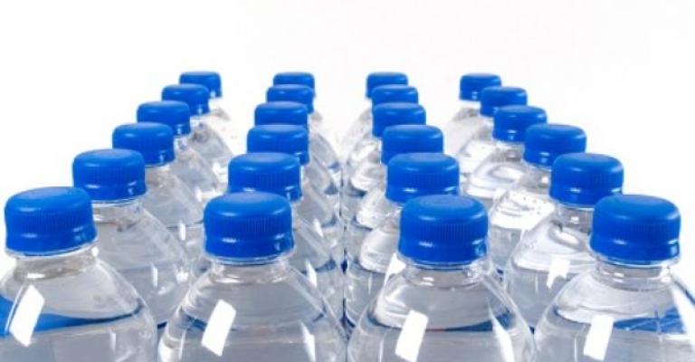 حملة لـ"الغذاء والدواء" للتوعية بمخاطر الاستخدامات الخاطئة للعبوات البلاستيكية حملة لـ"الغذاء والدواء" للتوعية بمخاطر الاستخدامات الخاطئة للعبوات البلاستيكية