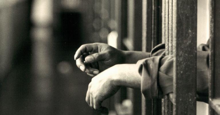 ذوي المعتقلين السوريين من مطلب الإفراج إلى حق معرفة المصير