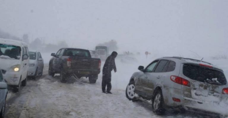 الدفاع المدني: 1489 شخص حاصرتهم الثلوج خلال العاصفة الدفاع المدني: 1489 شخص حاصرتهم الثلوج خلال العاصفة