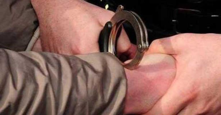 الأمن يقبض على سارق محال ومصانع في سحاب الأمن يقبض على سارق محال ومصانع في سحاب