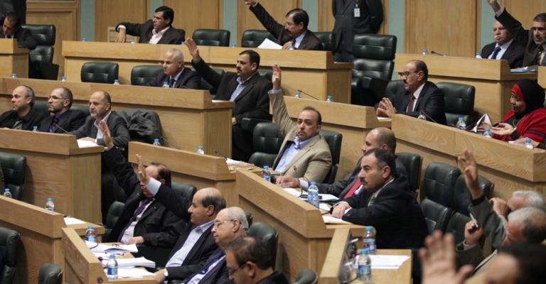 النواب يقرون مشروع الموازنة