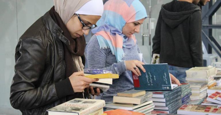 انطلاق معرض كتاب "القراءة كرامة" السبت