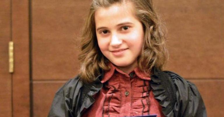 رزان الخوجة أصغر متطوعة إغاثية انتصرت على الألم بالحياة رزان الخوجة أصغر متطوعة إغاثية انتصرت على الألم بالحياة