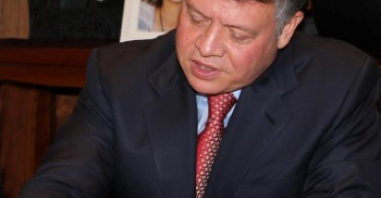 الملك يصادق على قانون موازنة 2015