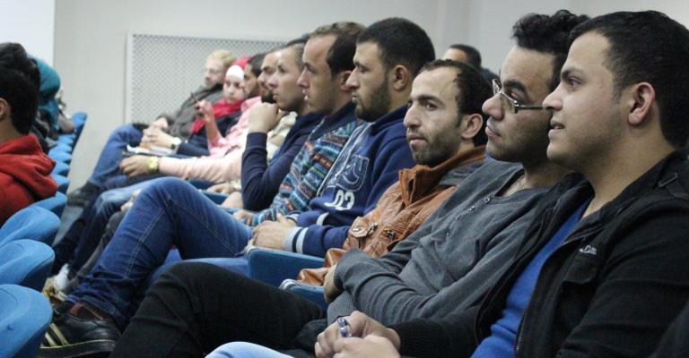 خلال ندوة لراديو البلد: استنكار لتوقيع اتفاقية ناقل البحرين وسط غياب تفاصيله